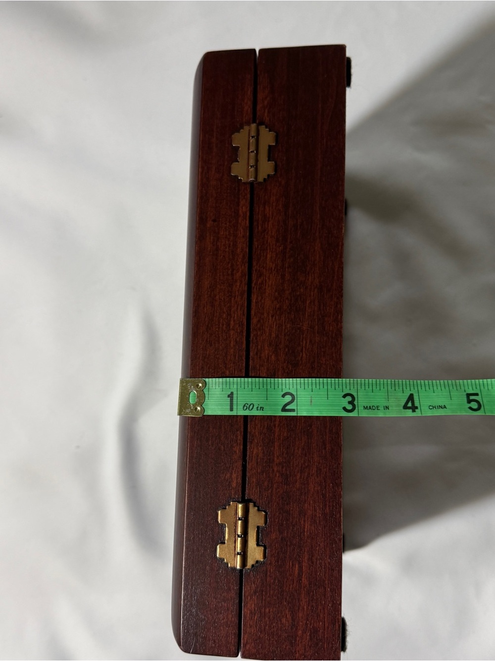 Barlow Wooden Jewelry Dresser Box with Brass Golf Scene Scrimshaw Inlay - Picture 7 of 8